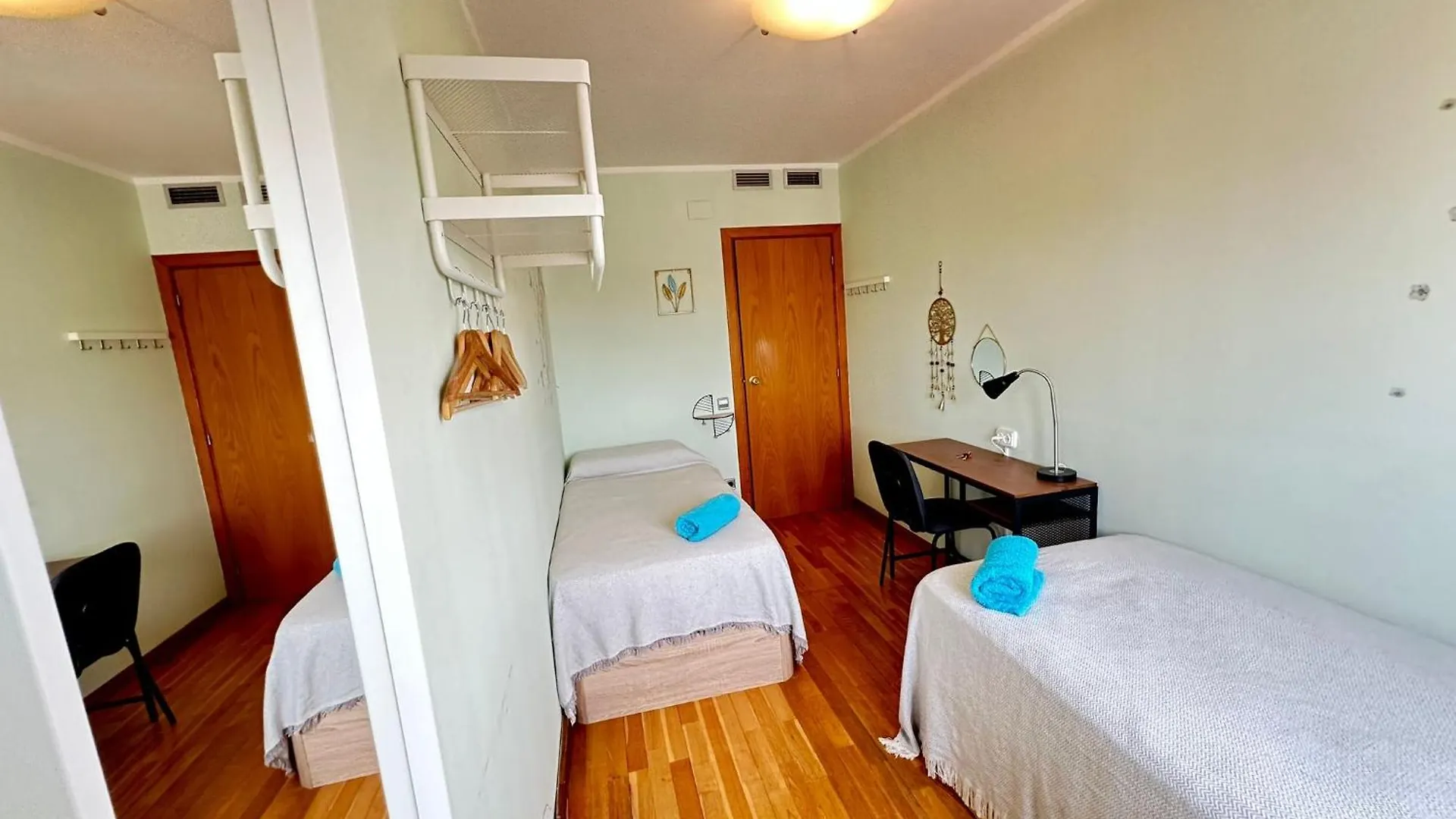 Aribau Habitaciones Barcelona Bed & Breakfast
