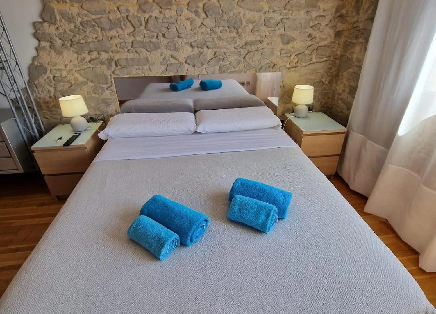Aribau Habitaciones Barcelona Bed & Breakfast